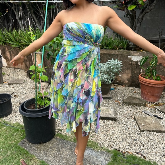 Cache Ruffle Strapless Prom Dress - Picture 2 of 5